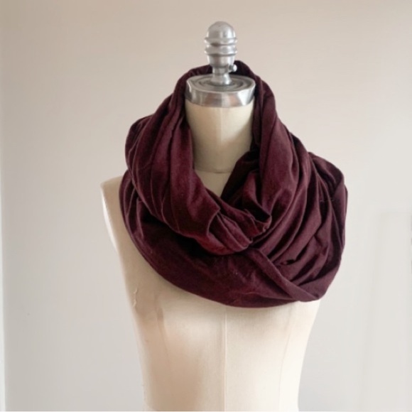 American Apparel Cherry Bomb Large Circle Scarf - Picture 3 of 4